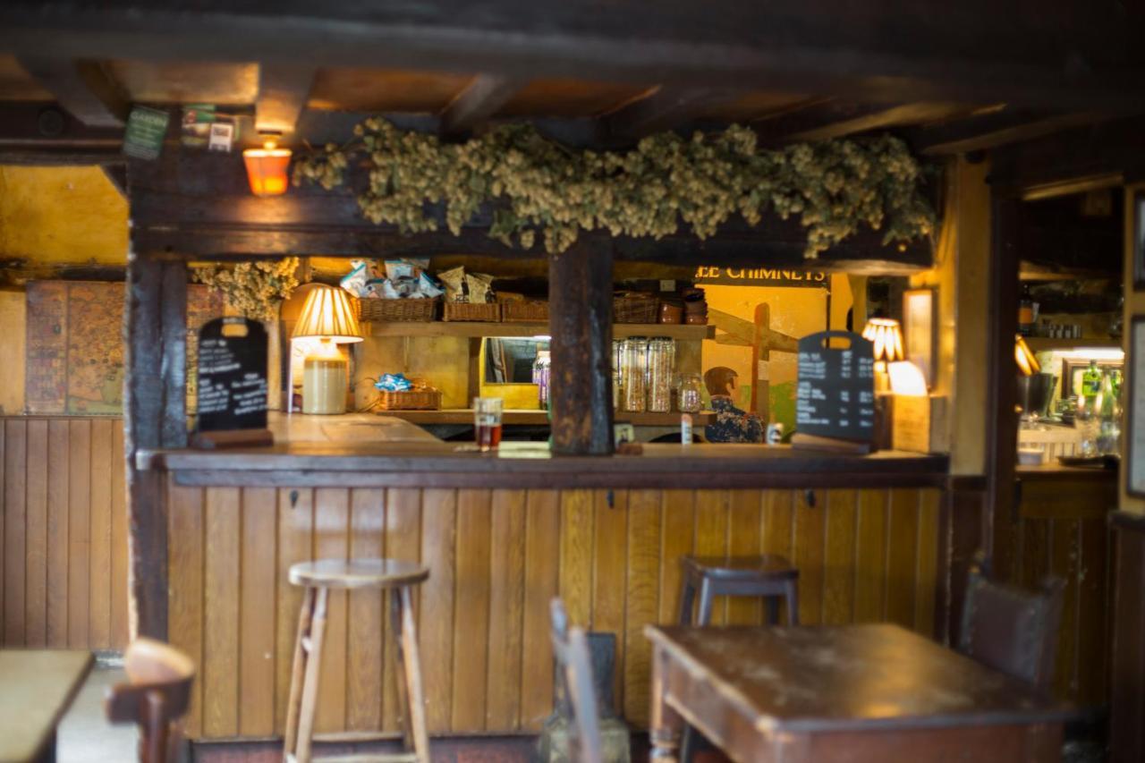 Hotel The Three Chimneys Country Pub Biddenden Esterno foto