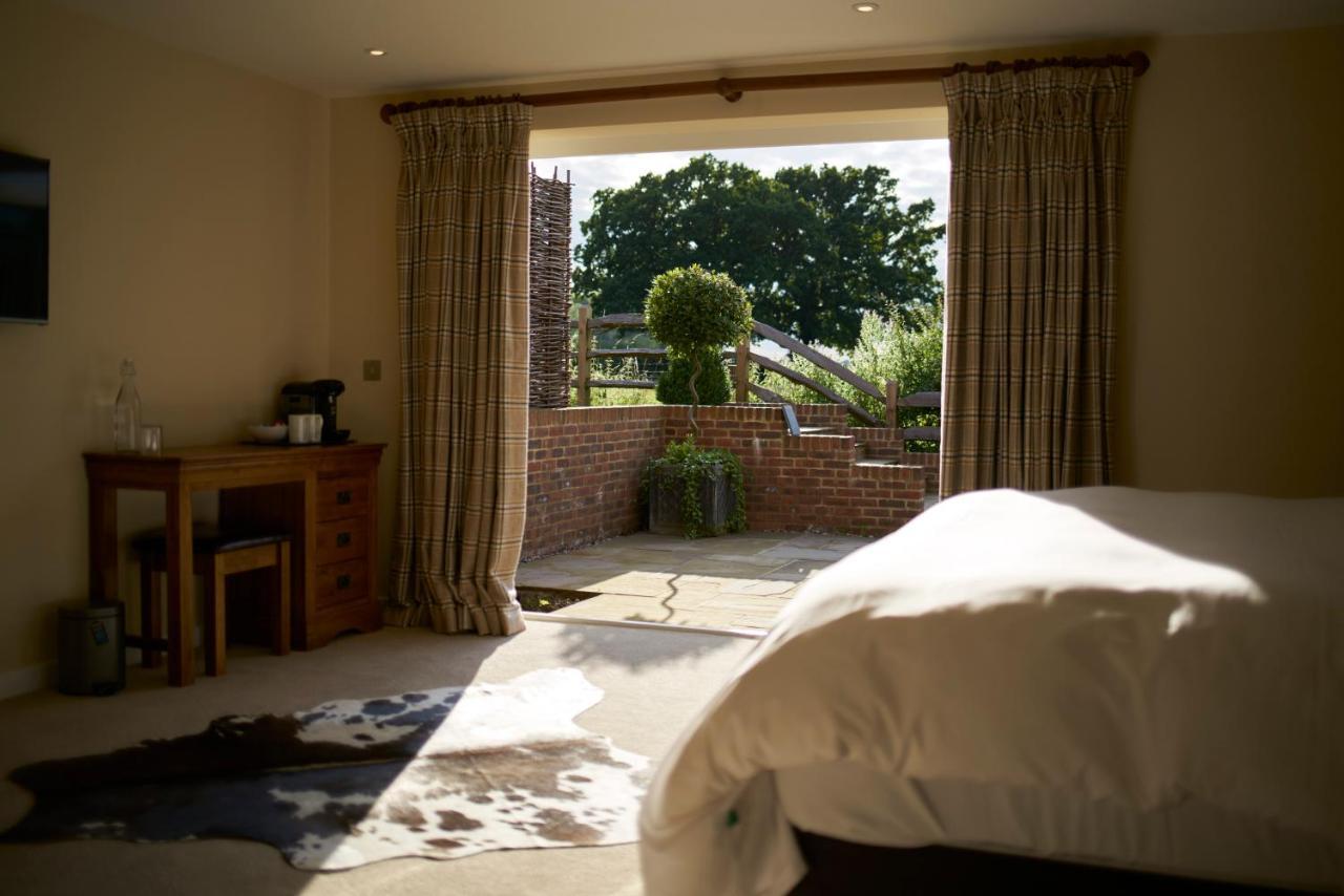 Hotel The Three Chimneys Country Pub Biddenden Esterno foto